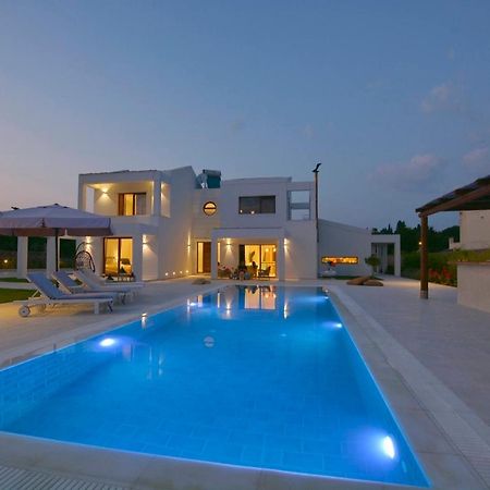 Sunlight Eros Villa Afra ภายนอก รูปภาพ