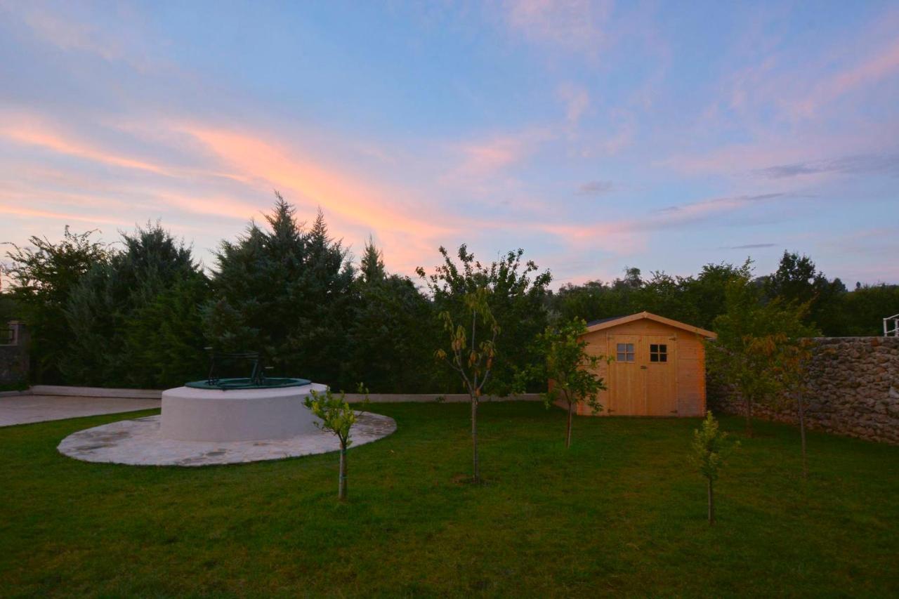 Sunlight Eros Villa Afra ภายนอก รูปภาพ