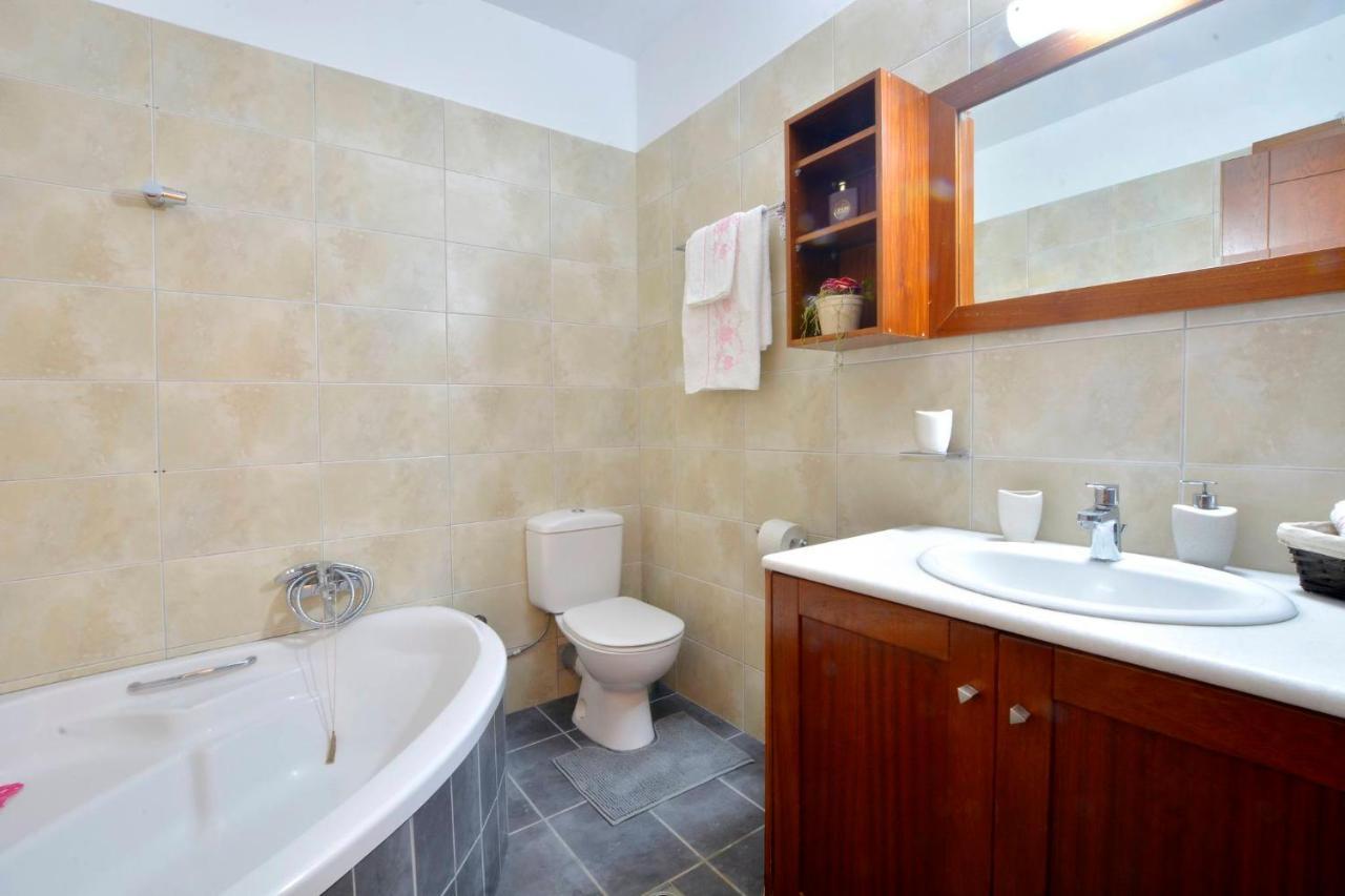 Sunlight Eros Villa Afra ภายนอก รูปภาพ