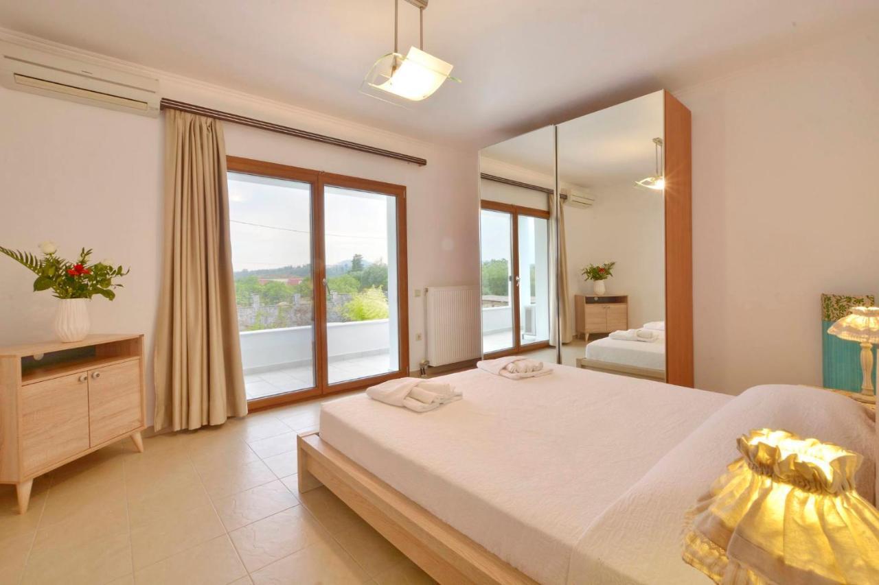 Sunlight Eros Villa Afra ภายนอก รูปภาพ