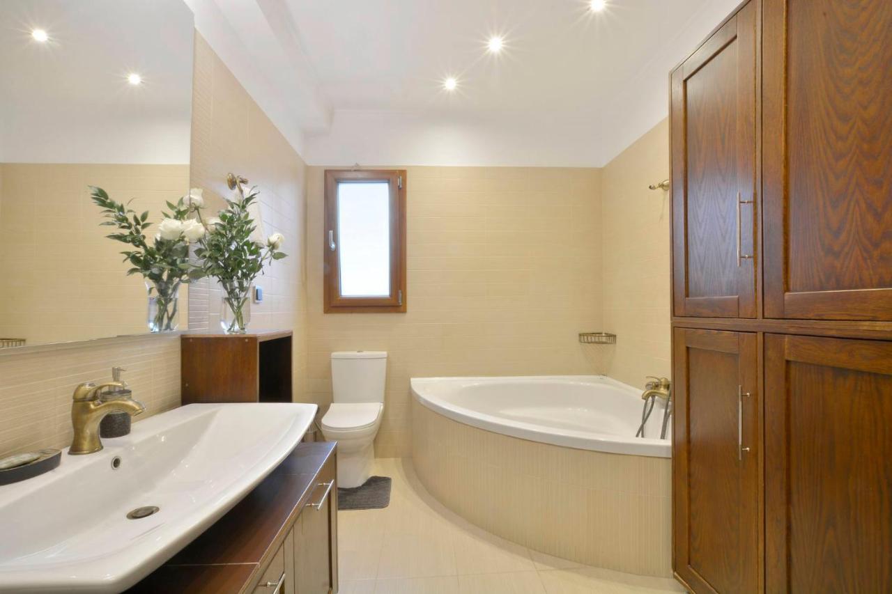 Sunlight Eros Villa Afra ภายนอก รูปภาพ