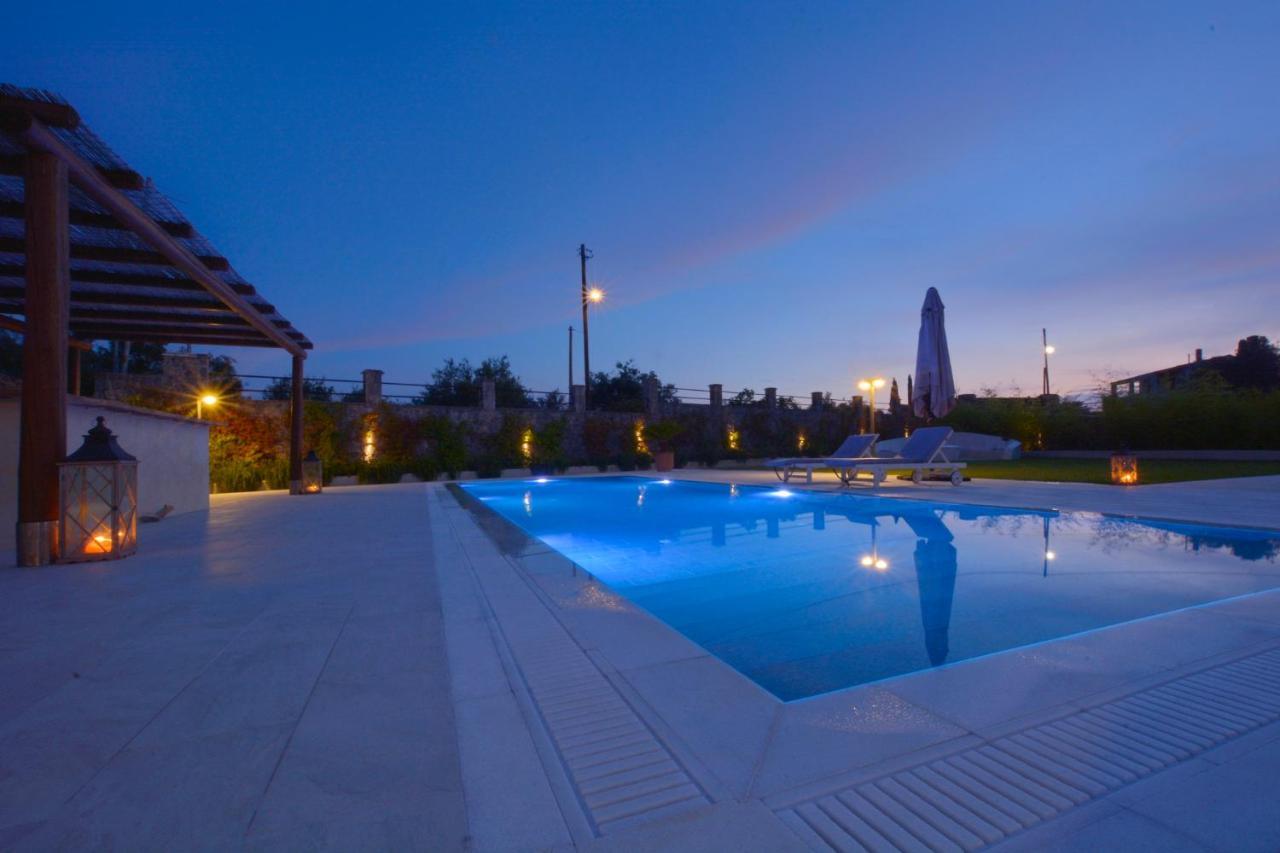 Sunlight Eros Villa Afra ภายนอก รูปภาพ